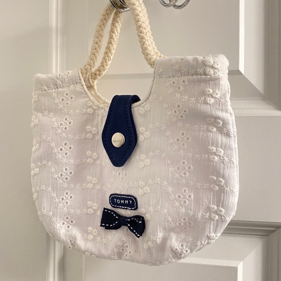 Tommy Hilfiger Lace Bag Small White with Rope handles Brand New Never been used - Picture 13 of 13